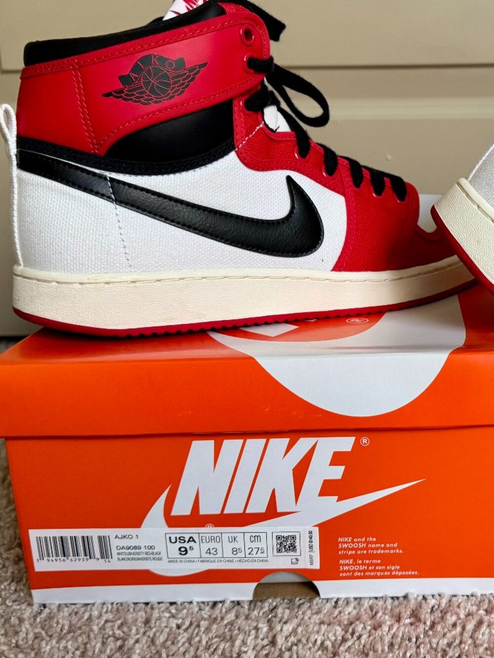 Nike Air Jordan 1 KO 2021 Chicago Red, White & Black Size 9.5 (NEW)